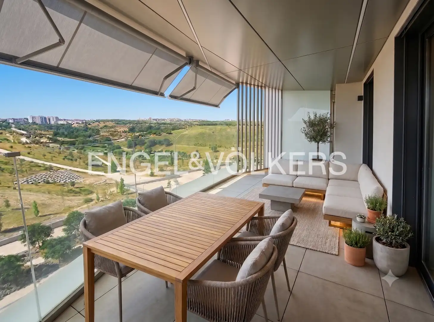 Piso con piscina en venta en Hortaleza