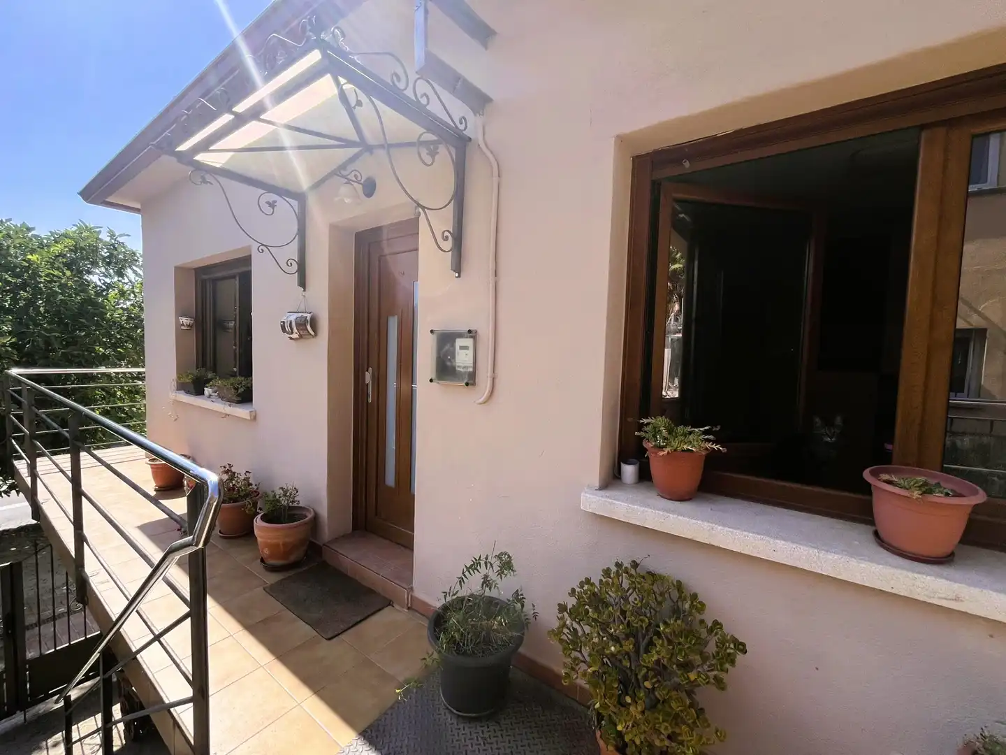 Vista exterior de Casa o chalet en venta en Palau-solità i Plegamans con Aire acondicionado, Calefacción y Jardín privado