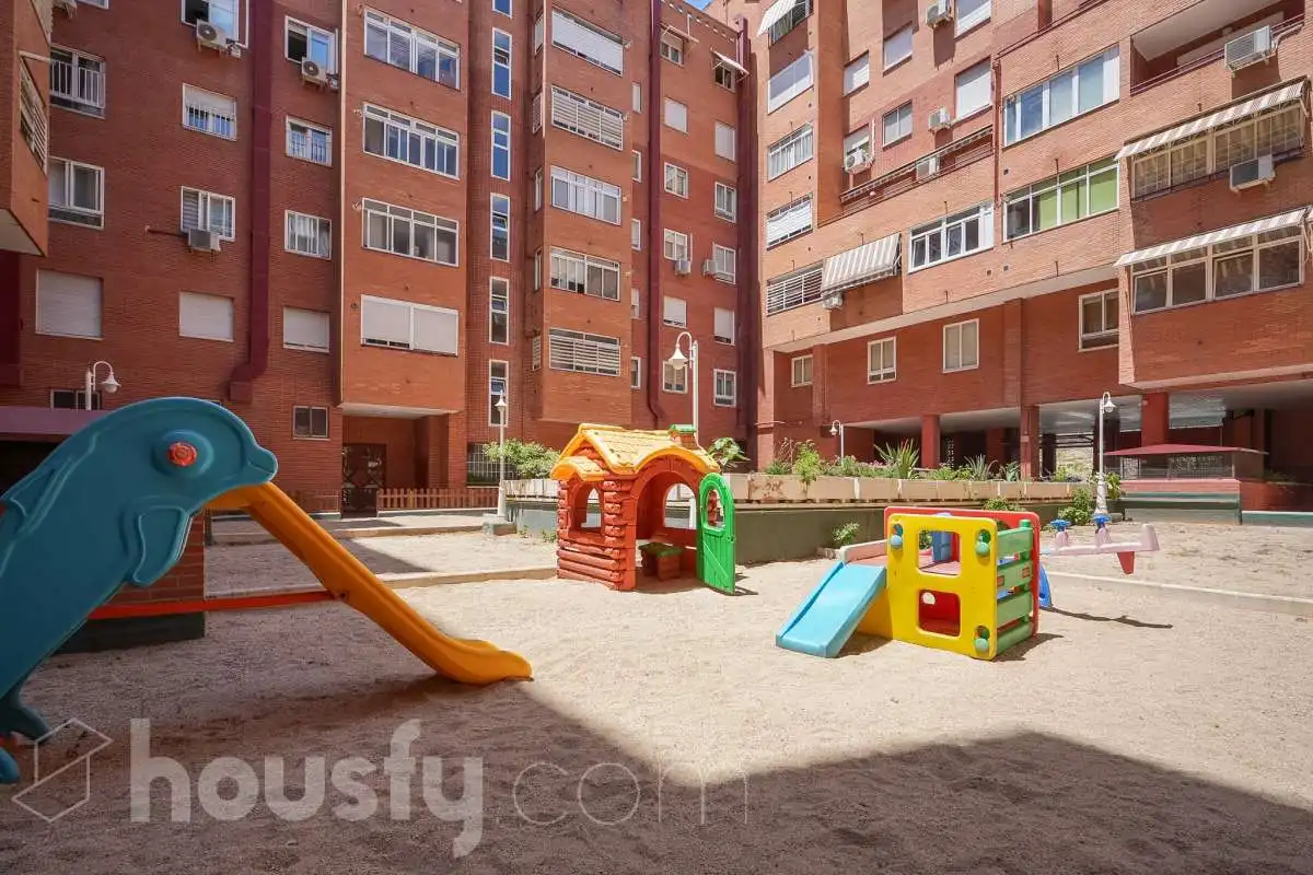 Exterior view of Flat for sale in Madrid  with Air Conditioner, Heating and Terrace