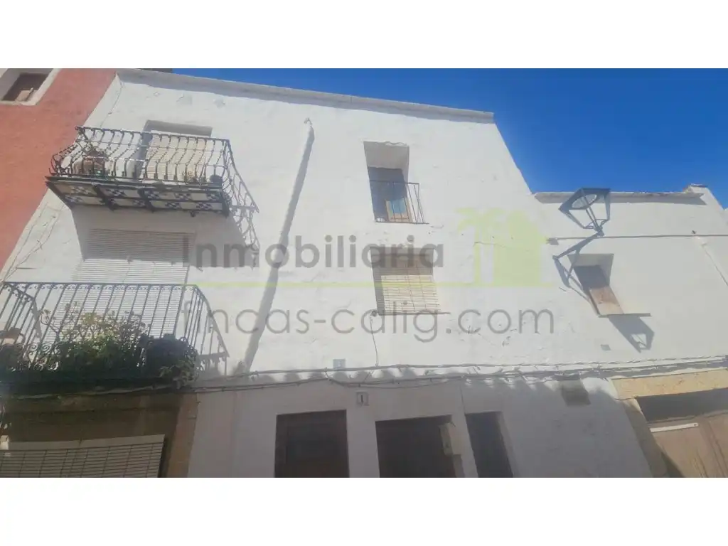 Vista exterior de Casa o xalet en venda en Càlig amb Terrassa i Balcó