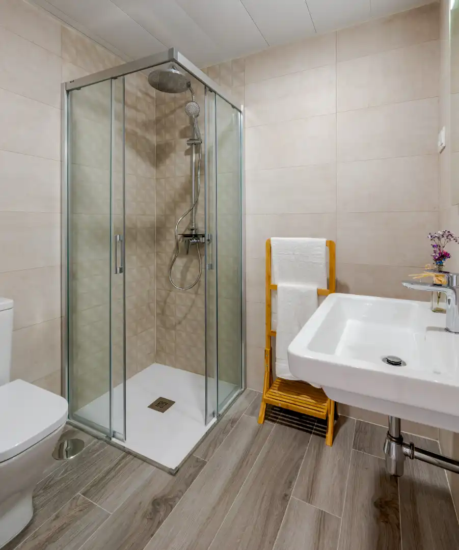 Badezimmer von Dachboden zum Verkauf in Torremolinos mit Klimaanlage, Heizung und Terrasse