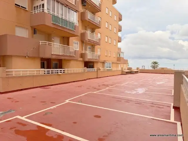 Aparcament de Pis en venda en Oropesa del Mar / Orpesa amb Aire condicionat, Terrassa i Piscina comunitària