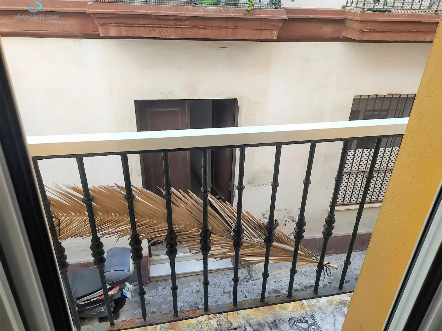Balcony of Houses for sale in Cádiz  with Air Conditioner, Terrace and Storage room