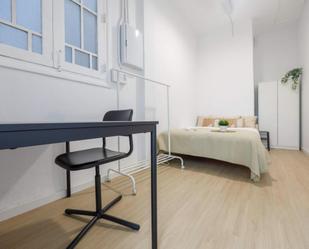 Bedroom of Apartment to share in  Valencia Capital  with Air Conditioner