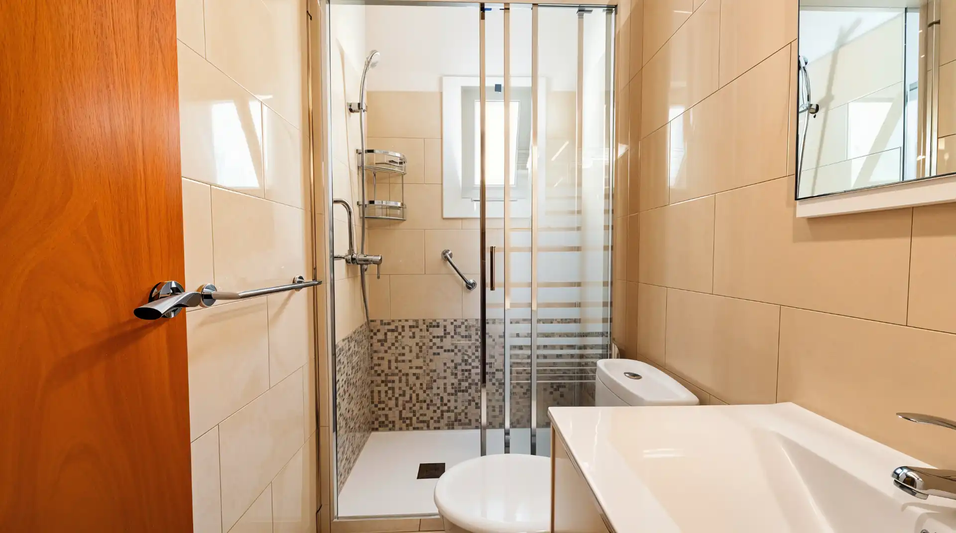 Bathroom of Flat for sale in Barcelona  with Balcony