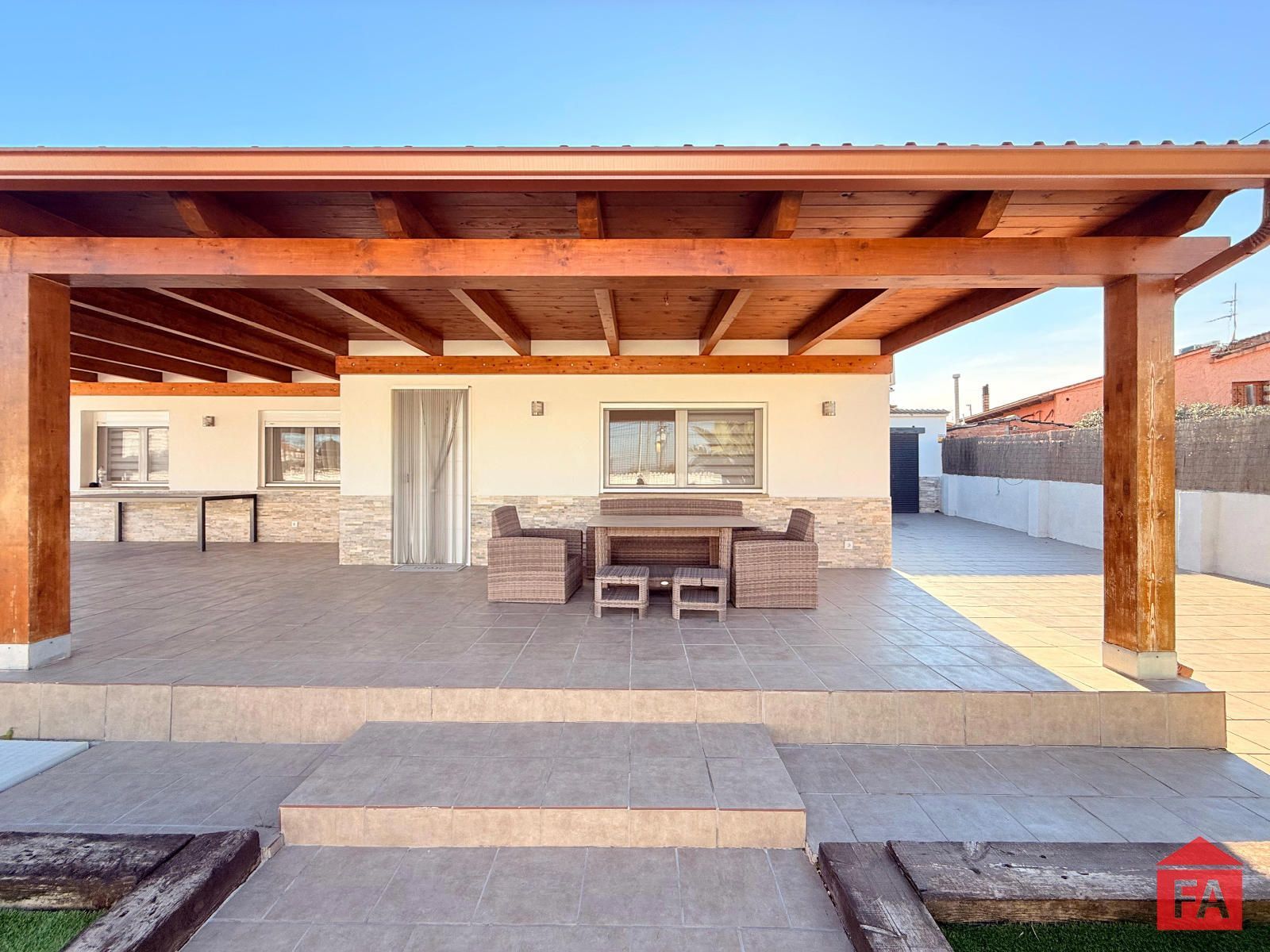 Terrassa de Casa o xalet en venda en Santa Oliva amb Aire condicionat, Calefacció i Traster