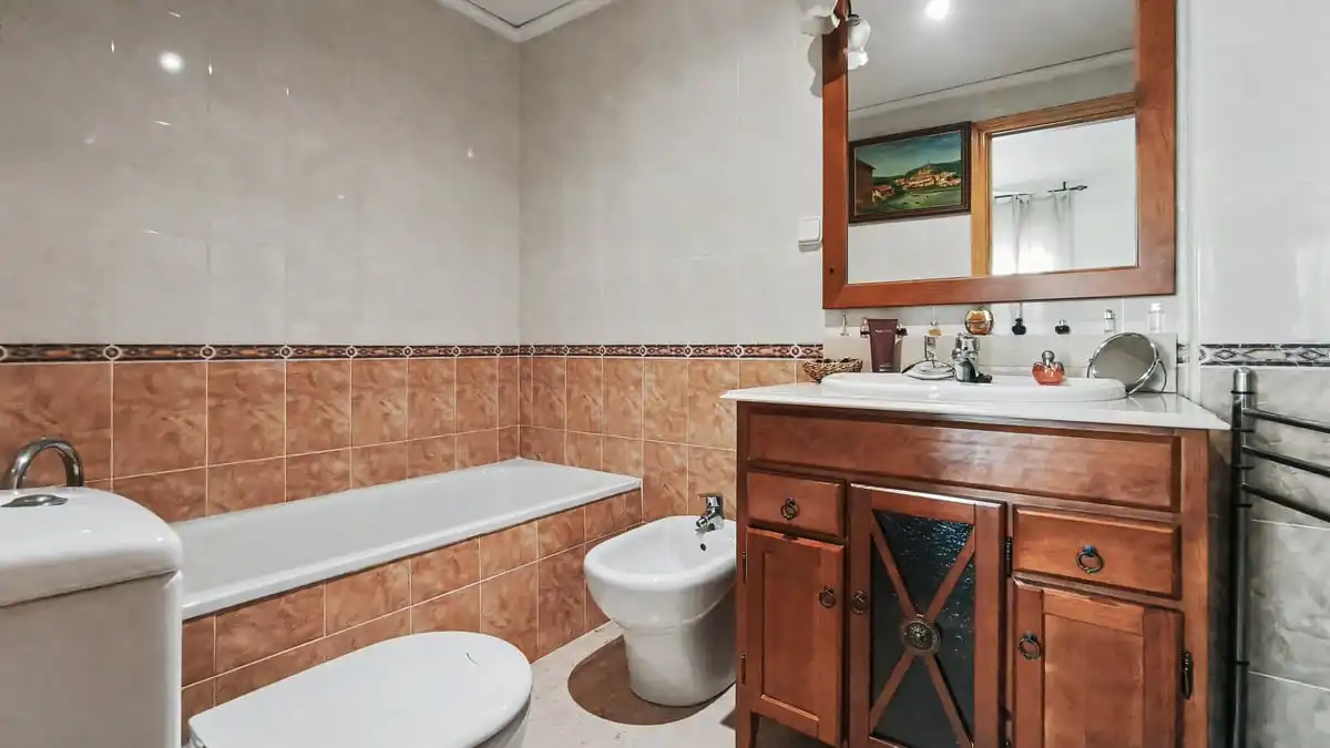 Bathroom of Flat for sale in Dénia  with Air Conditioner, Heating and Terrace
