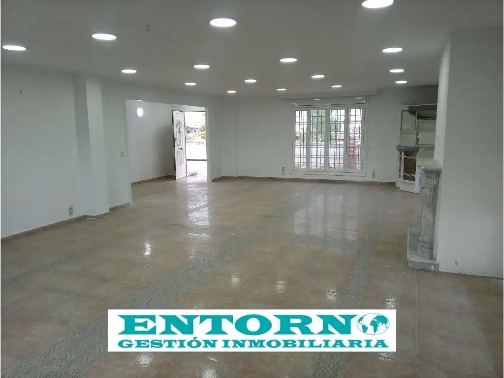 Casa o chalet en venta en Santa Perpètua de Mogoda con Jardín privado, Terraza y Trastero