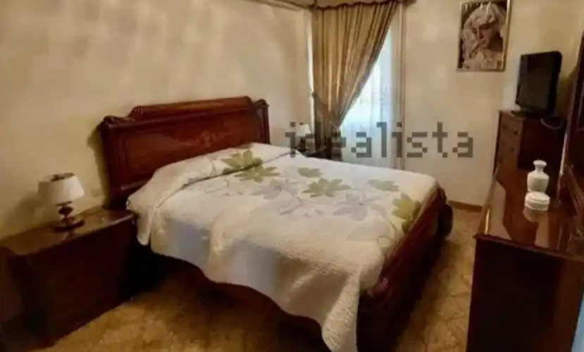 Habitación de Piso en venta en Sevilla con Aire acondicionado, Terraza y Amueblado