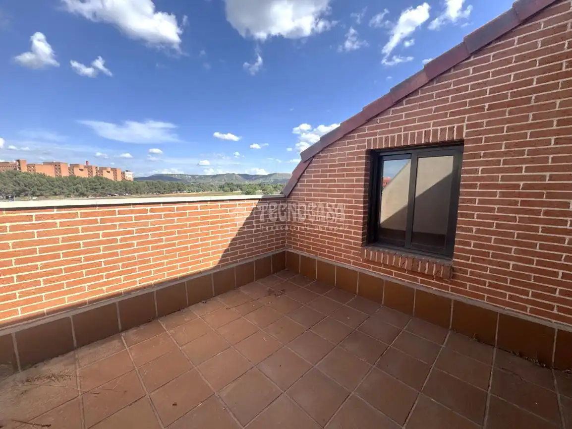 Terrace of Detached homes for sale in Alcalá de Henares  with Air Conditioner, Terrace and Community pool