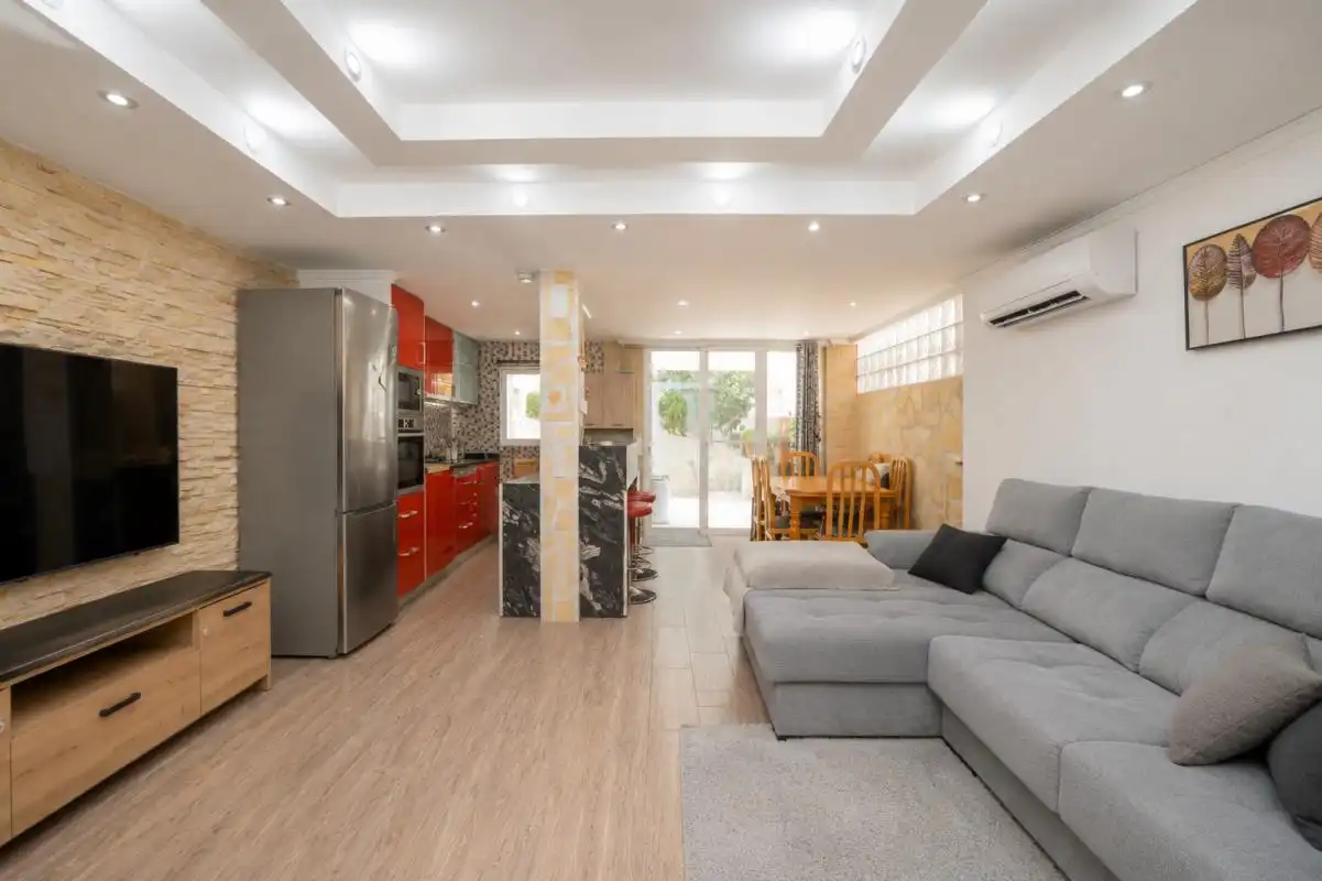 Sala de estar de Casa adosada en venta en Torrevieja con Calefacción