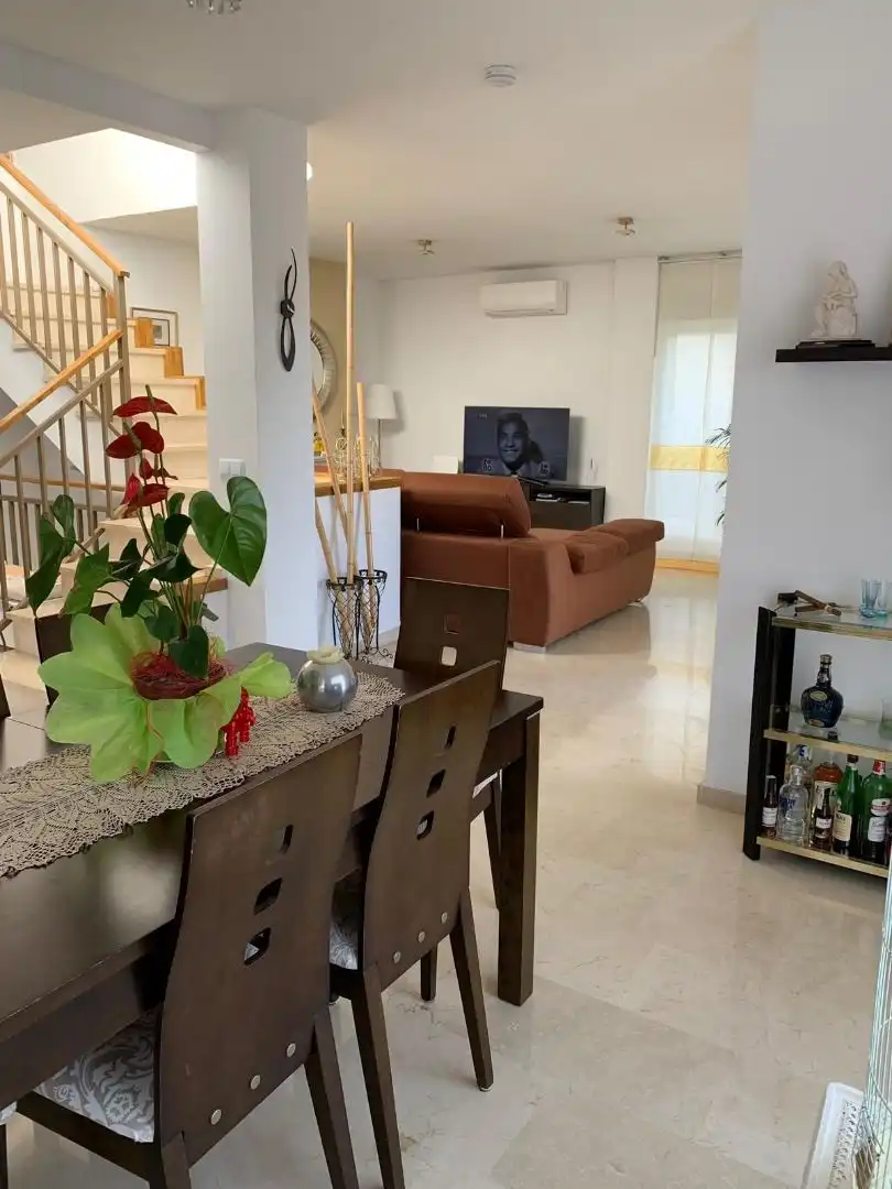 Sala d'estar de Casa o xalet de lloguer en Mijas amb Aire condicionat, Calefacció i Jardí privat
