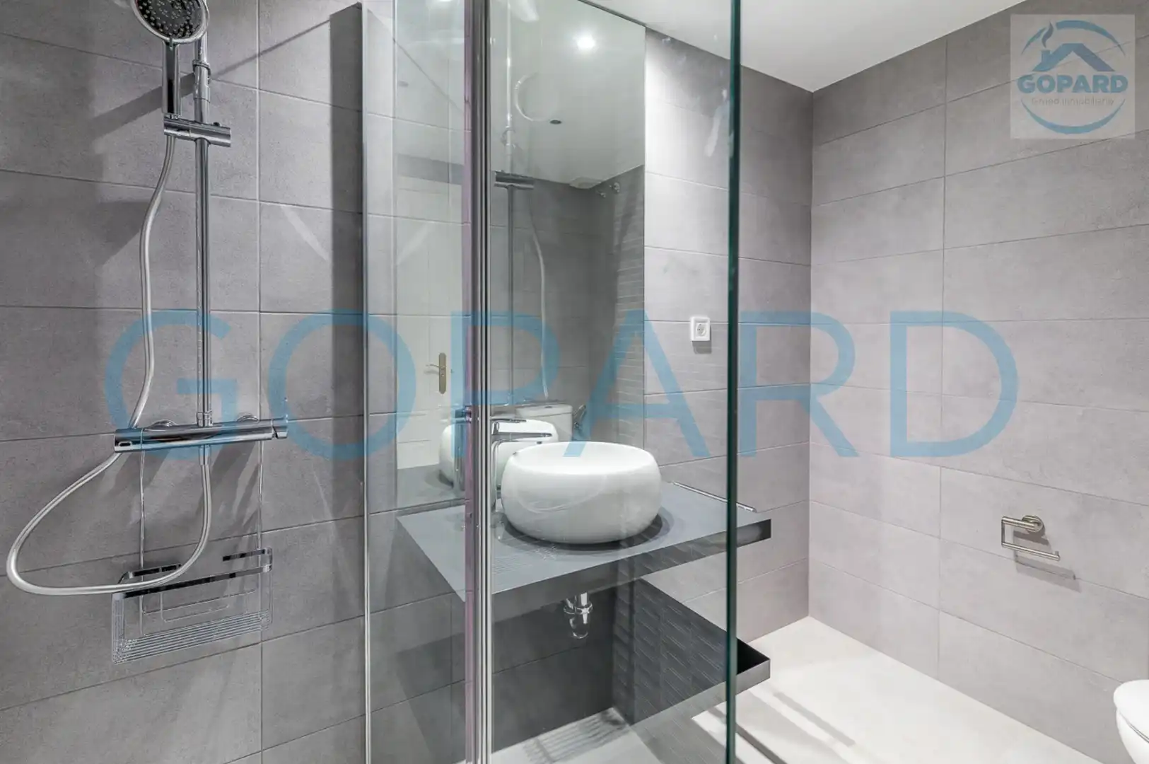 Bathroom of Duplexes for rent in Majadahonda  with Air Conditioner, Heating and Private garden