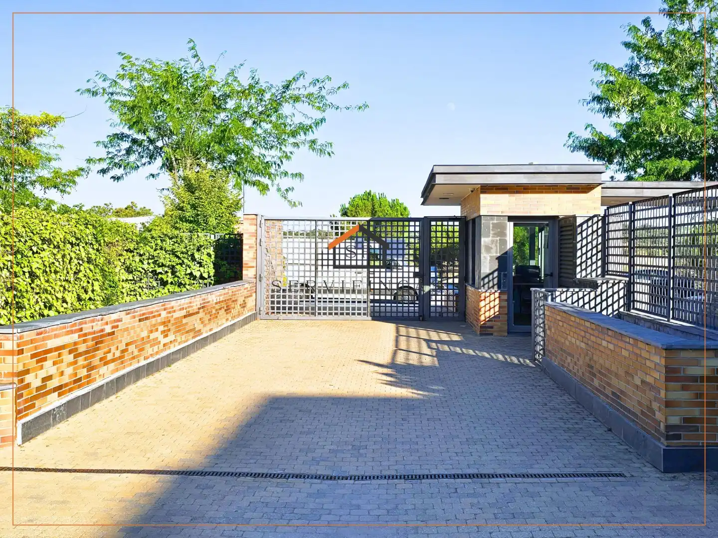 Vista exterior de Pis en venda en Las Rozas de Madrid amb Calefacció, Terrassa i Traster