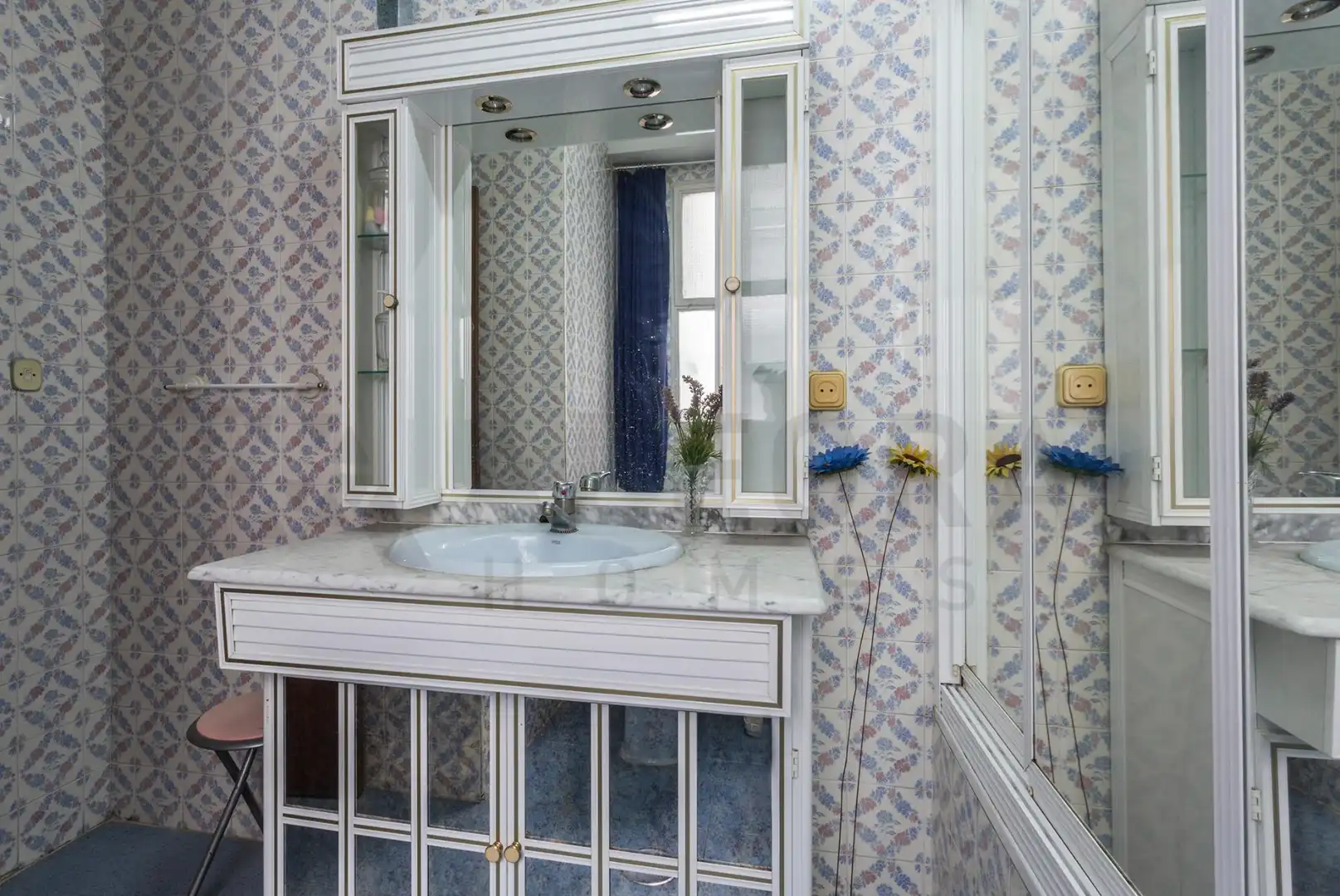 Bathroom of Flat for sale in Sevilla  with Air Conditioner