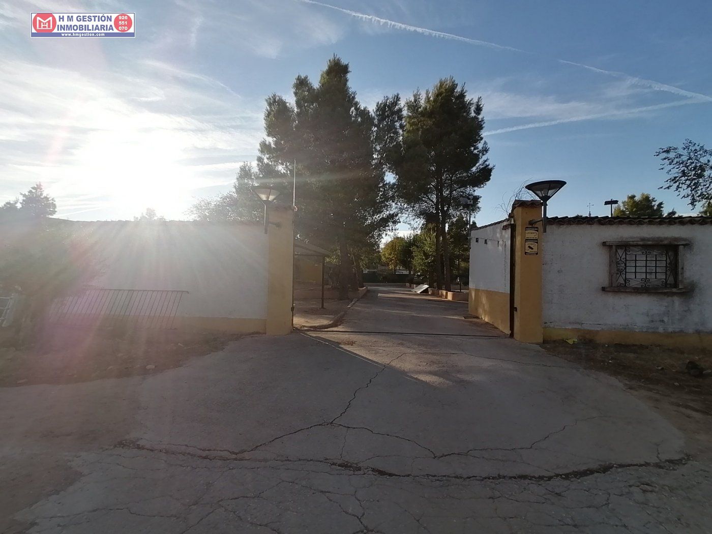 Vista exterior de Finca rústica en venda en Alcázar de San Juan amb Calefacció, Jardí privat i Piscina