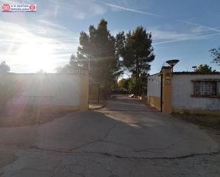 Vista exterior de Finca rústica en venda en Alcázar de San Juan amb Calefacció, Jardí privat i Piscina