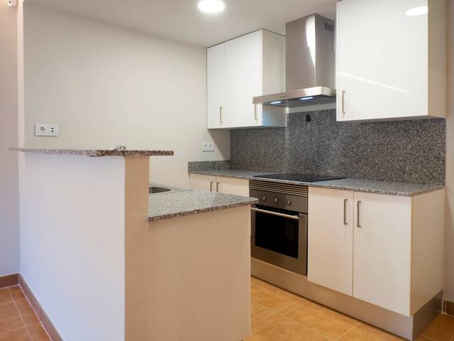 Piso en Alquiler en N/A, 7 en Santa Eulàlia de Riuprimer