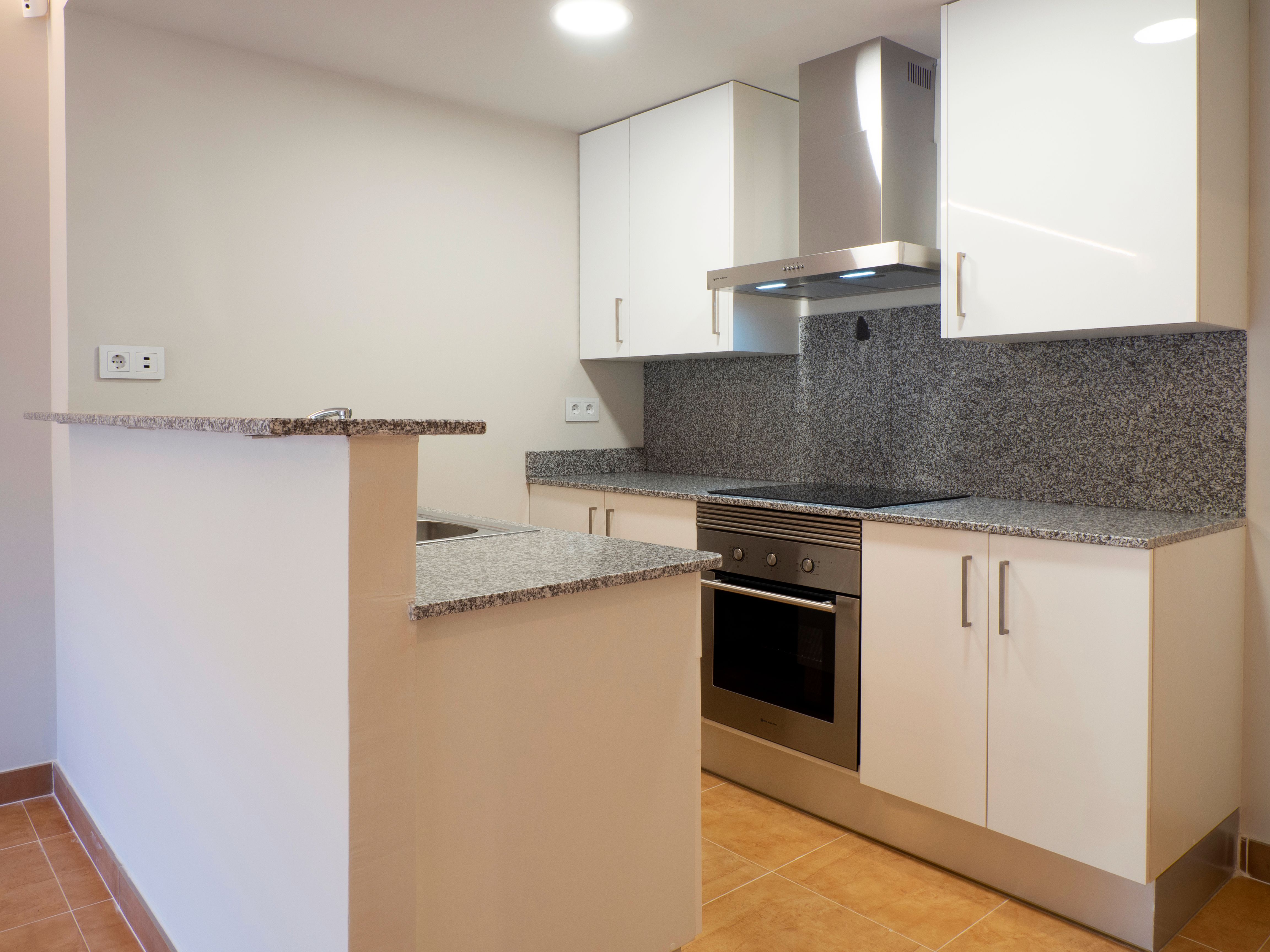 Wohnung miete in N/A, 7, Santa Eulàlia de Riuprimer