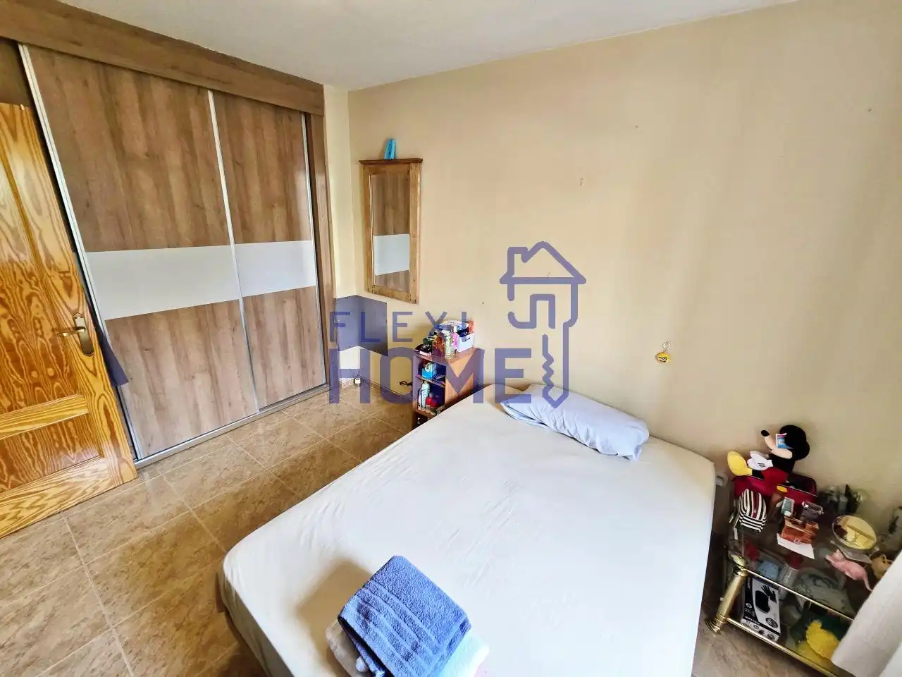Dormitori de Casa adosada en venda en Azuqueca de Henares amb Calefacció, Jardí privat i Terrassa