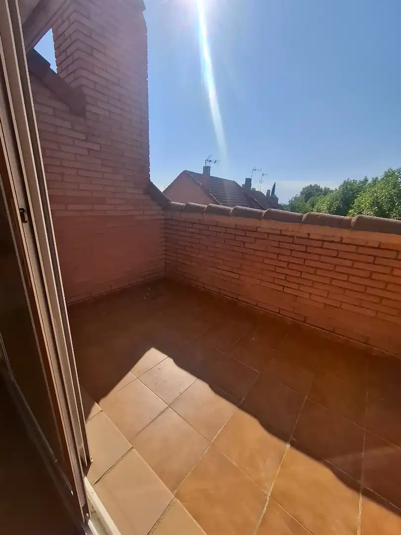 Terraza de Casa adosada de alquiler en Villaviciosa de Odón con Aire acondicionado, Calefacción y Jardín privado