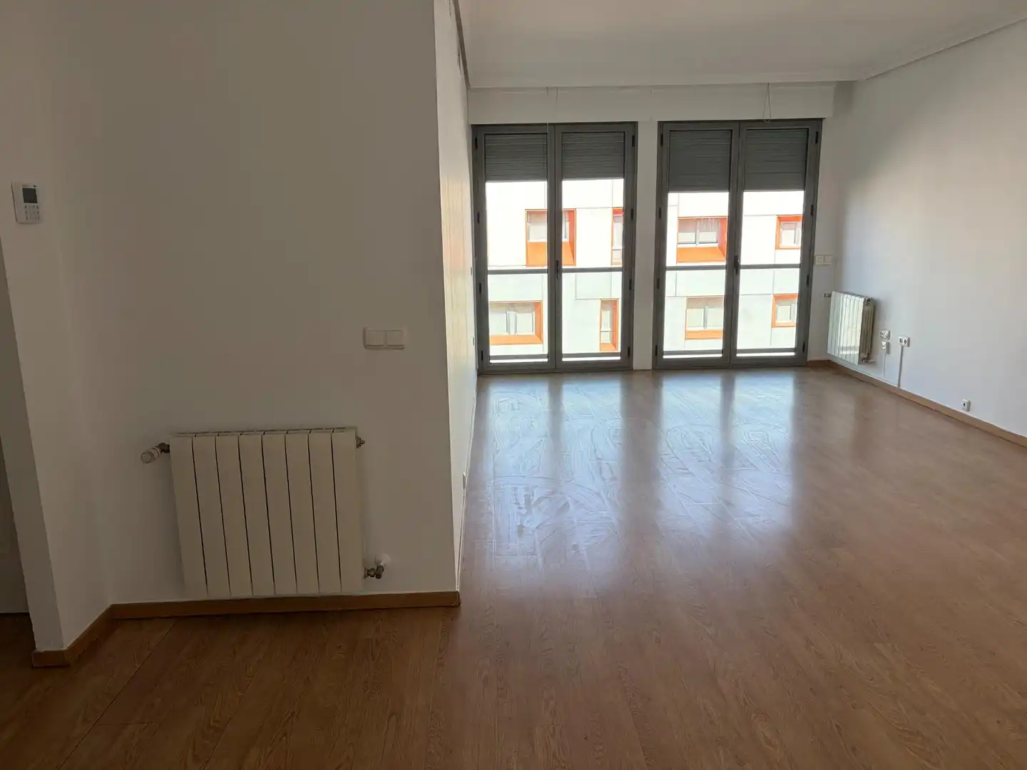 Sala de estar de Piso de alquiler en Sevilla con Aire acondicionado, Calefacción y Parquet