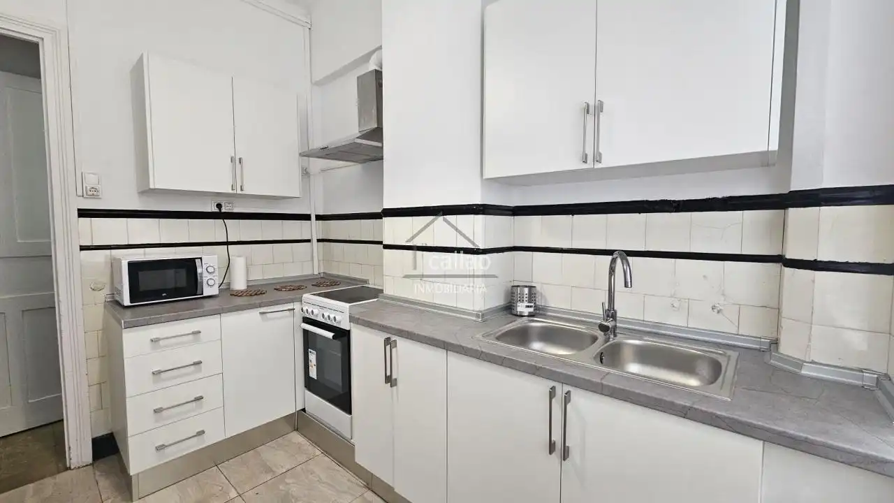 Kitchen of Flat for rent in Ferrol  with Heating and Furnished