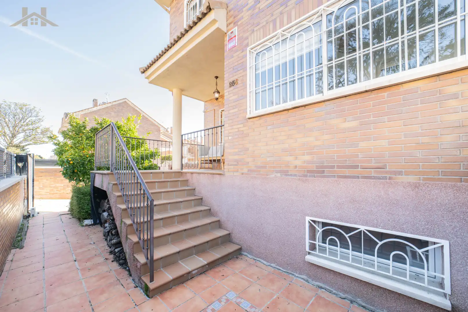 Doppelhaushälfte mit Terrasse zum Verkauf in Avenida del Cantábrico 286, imagen 4