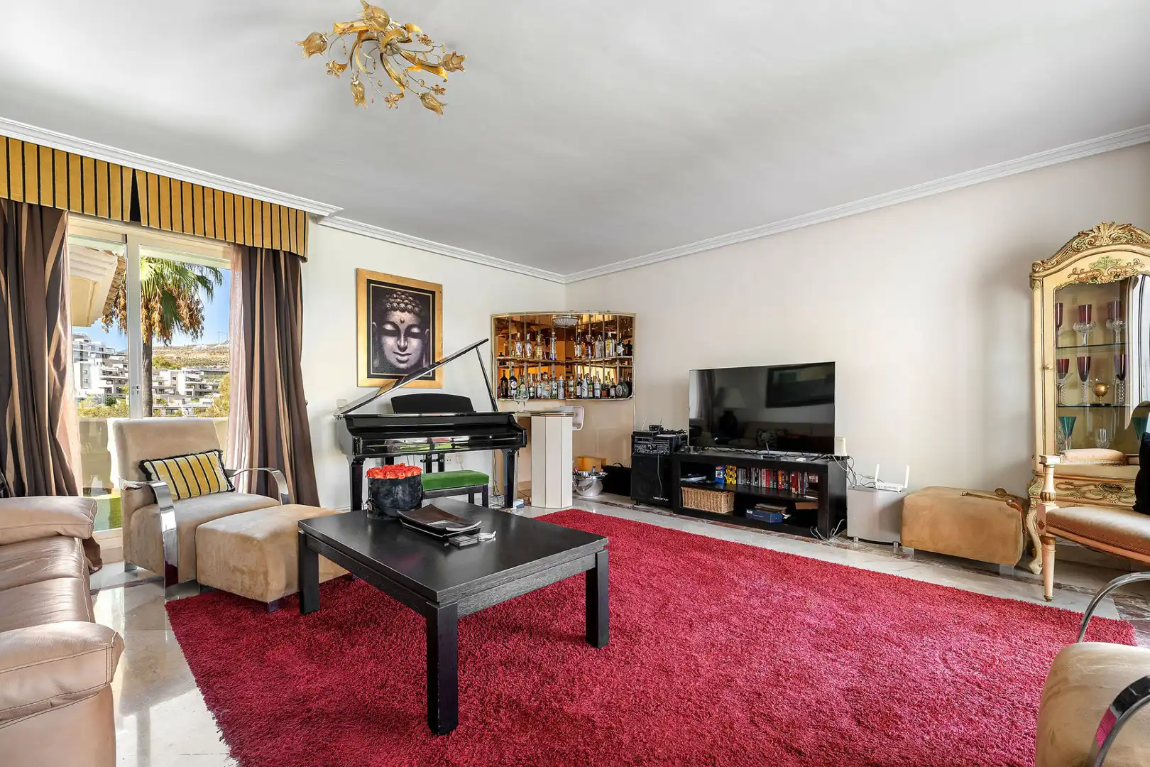 Sala d'estar de Àtic en venda en Marbella amb Aire condicionat, Terrassa i Traster