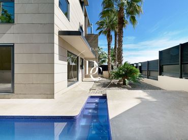 Casa amb piscina en venda a Carrer Sant Francesc