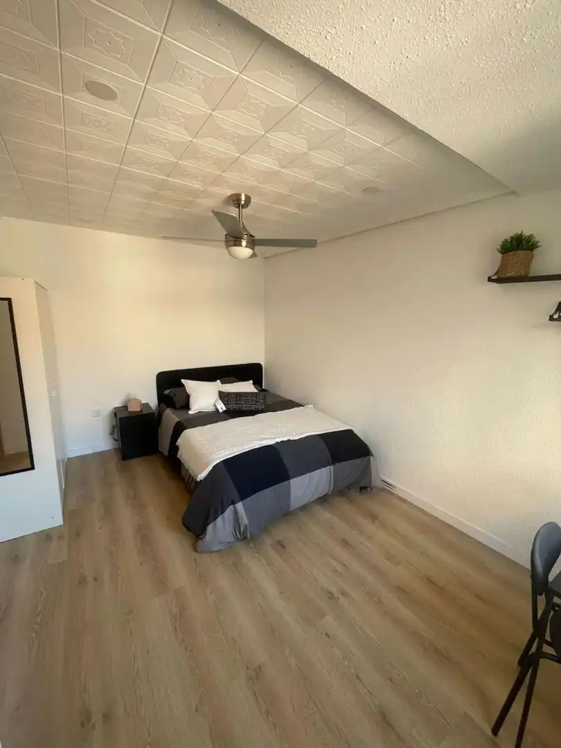 Schlafzimmer von Wohnung zur untervermieten in Rascanya