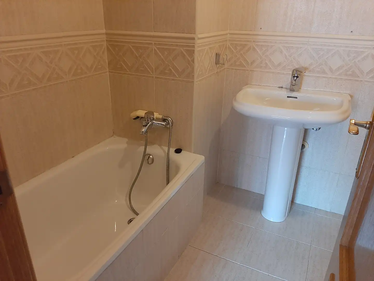 Bany de Pis de lloguer en Alcalá de Henares amb Aire condicionat, Calefacció i Parquet