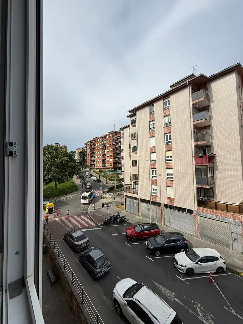 Vista exterior de Pis en venda en Leioa