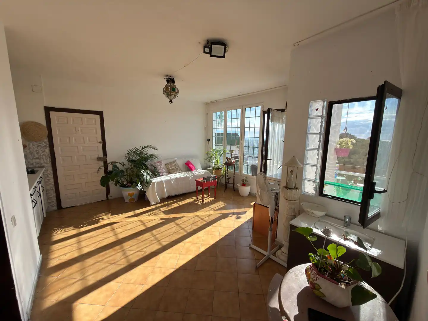 Sala d'estar de Casa o xalet en venda en Canyelles amb Jardí privat i Terrassa