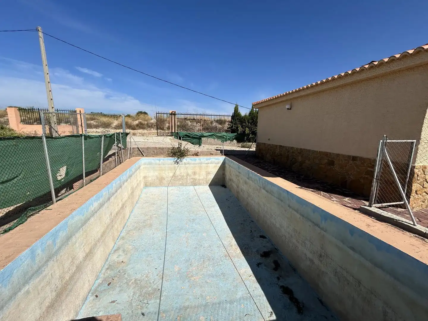 Swimming pool of Houses for sale in Torrent