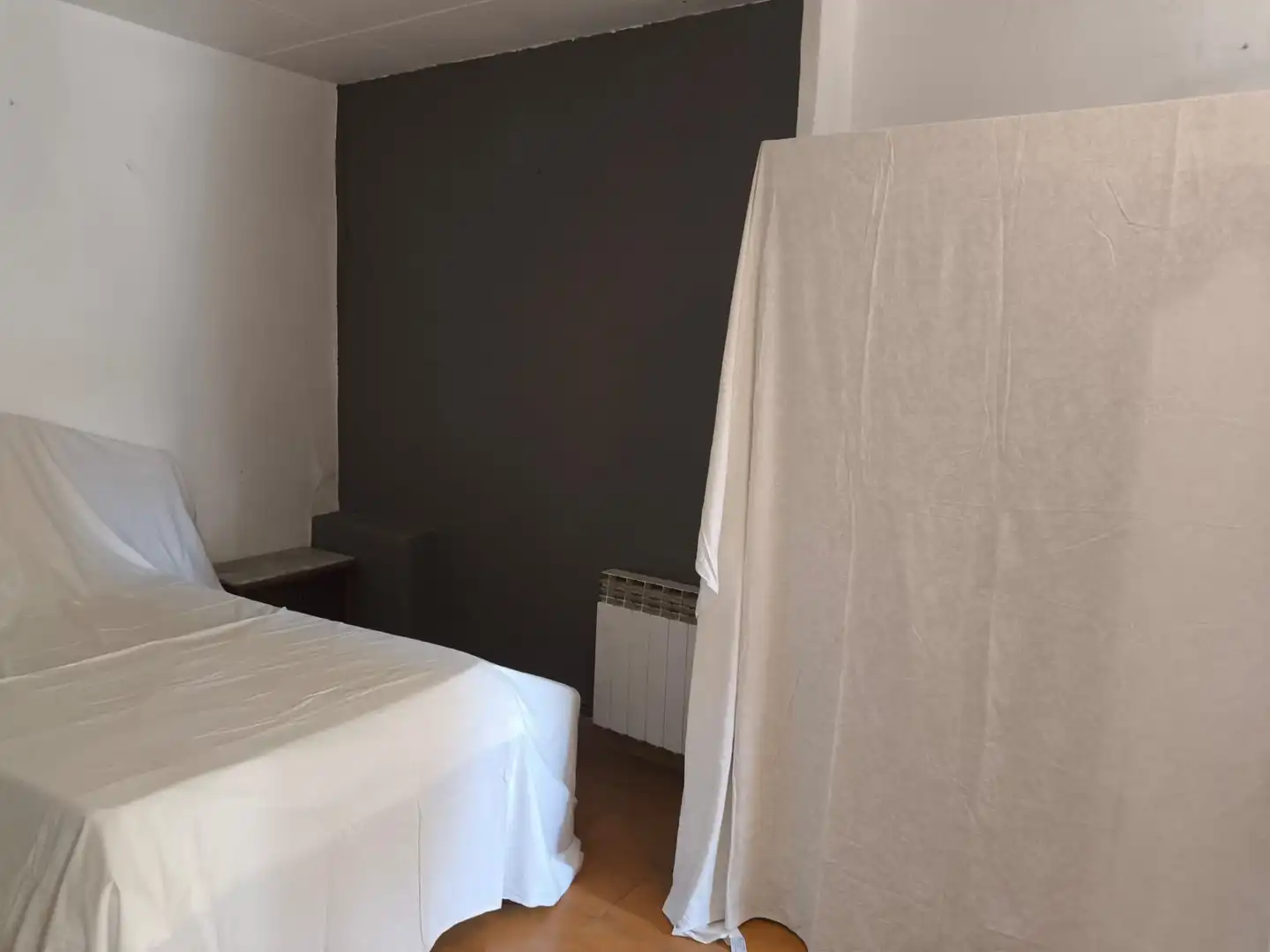 Habitación de Casa adosada en venta en Caldes d'Estrac con Calefacción, Parquet y Amueblado