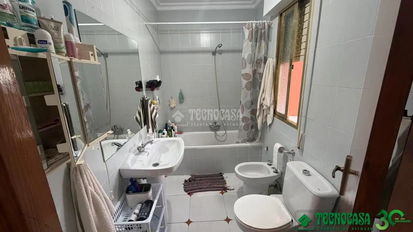 Baño de Casa adosada en venta en Candeleda con Aire acondicionado, Terraza y Balcón