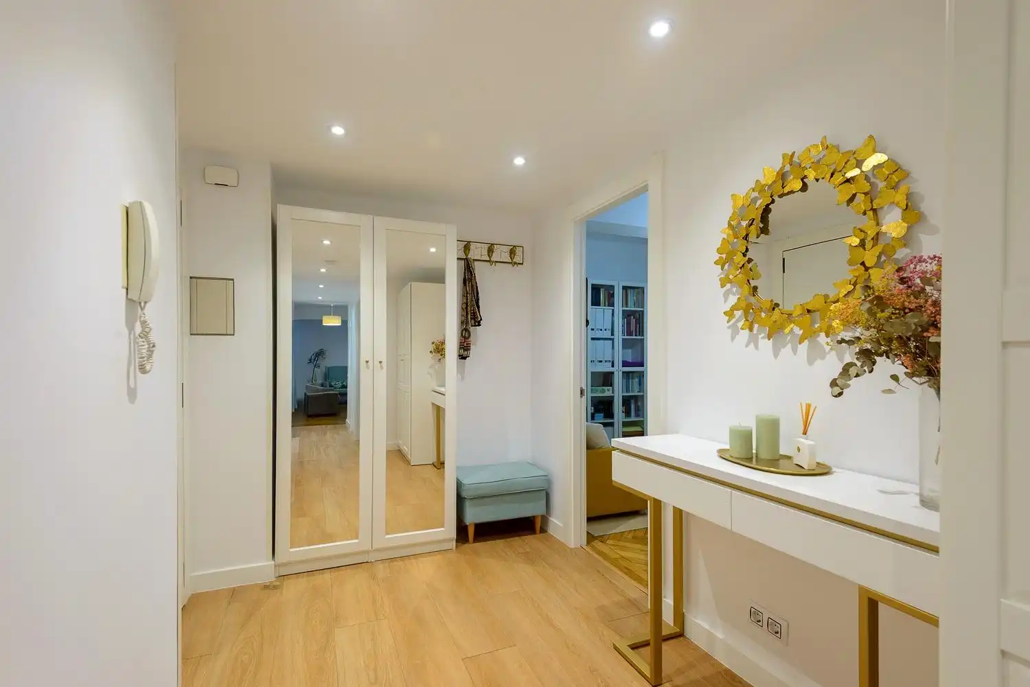 Piso en venta en Oviedo  con Calefacción y Parquet