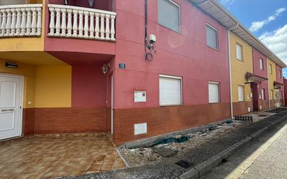 Exterior view of Single-family semi-detached for sale in Bercianos del Páramo  with Balcony