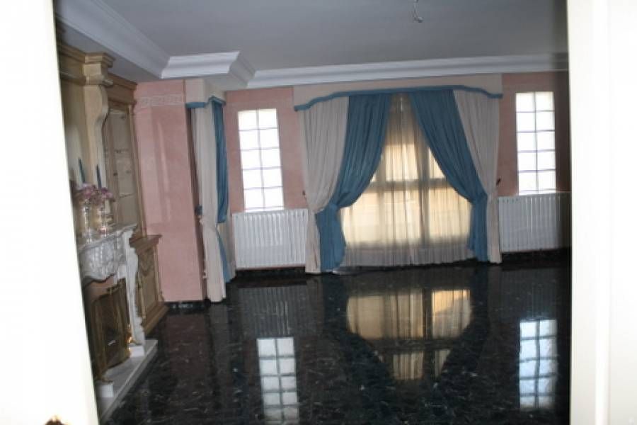 Wohnung zum Verkauf in Bigastro mit Klimaanlage, Heizung und Terrasse