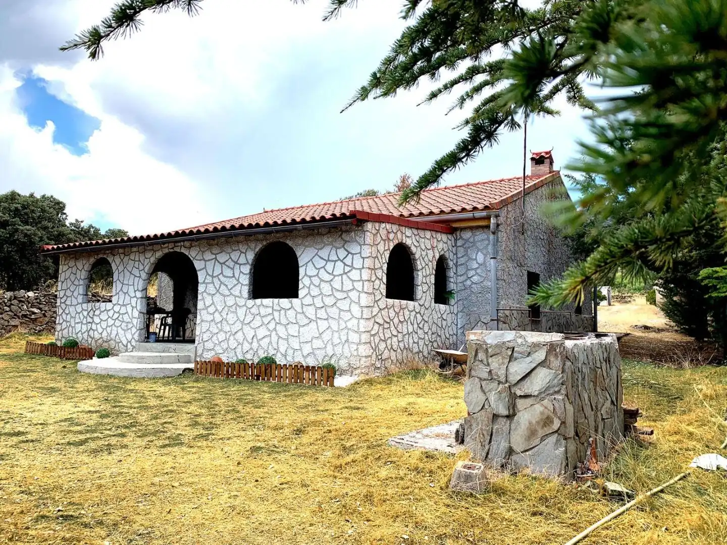Vista exterior de Casa o chalet en venta en Lozoya con Jardín privado, Terraza y Piscina