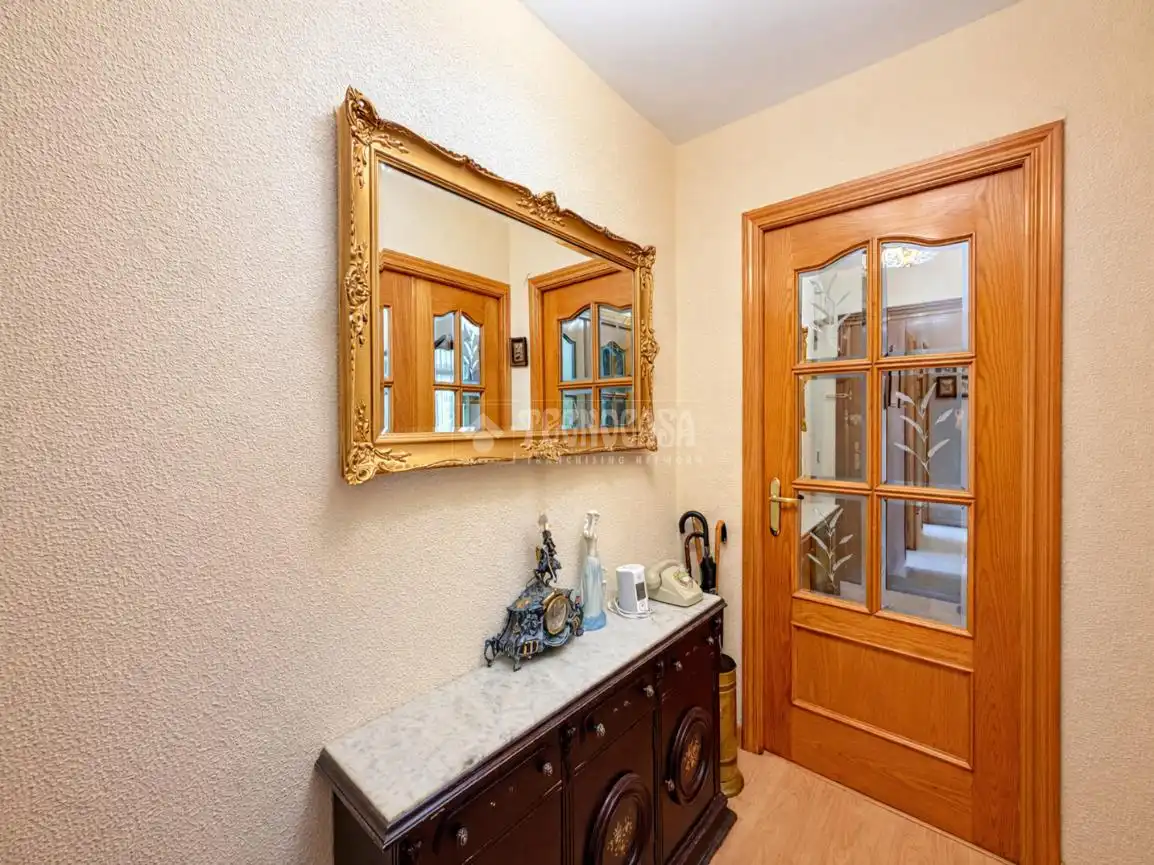 Piso en venta en Madrid con Calefacción, Piscina y Piscina comunitaria