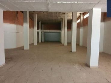 Local comercial en alquiler en Calle de los Montesinos
