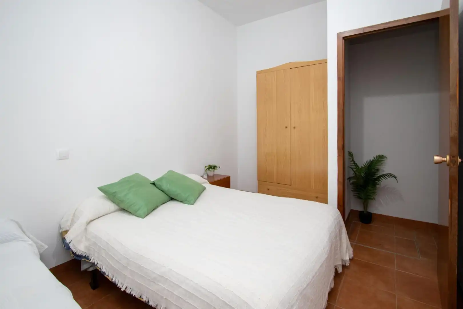 Dormitori de Finca rústica en venda en Benlloc amb Jardí privat, Terrassa i Traster