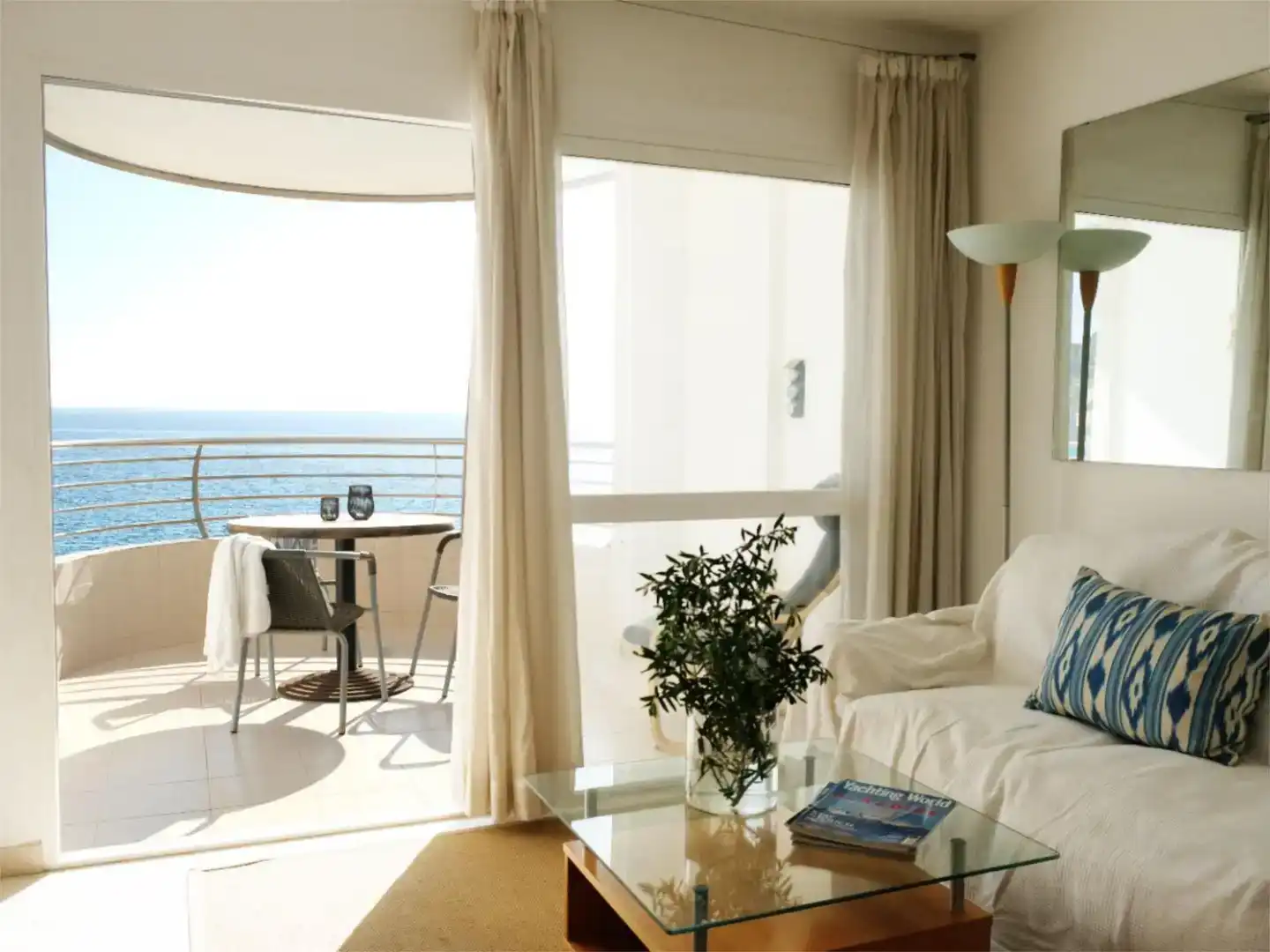 Dormitori de Apartament en venda en  Palma de Mallorca amb Piscina i Balcó