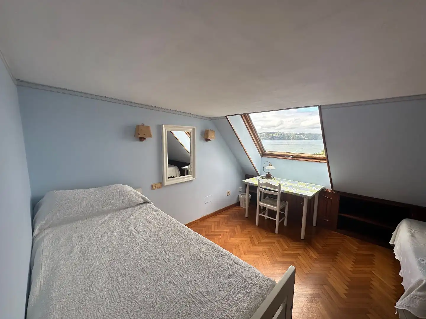 Schlafzimmer von Wohnung zur Miete in Viveiro mit Heizung, Parkett und Terrasse