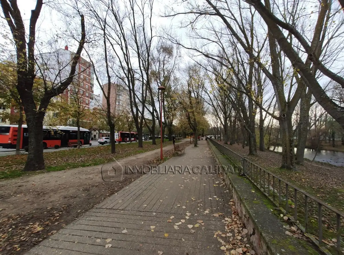 Exterior view of Flat for rent in Burgos  with Heating, Terrace and Storage room