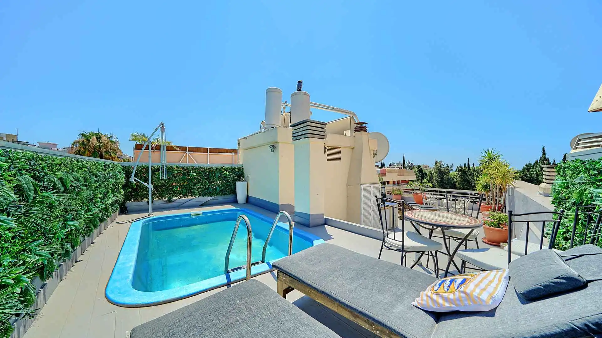 Piscina de Àtic en venda en Marbella amb Aire condicionat, Terrassa i Traster