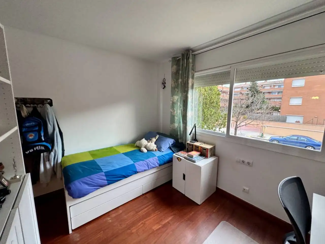 Dormitori de Pis en venda en Cerdanyola del Vallès amb Parquet, Terrassa i Piscina comunitària