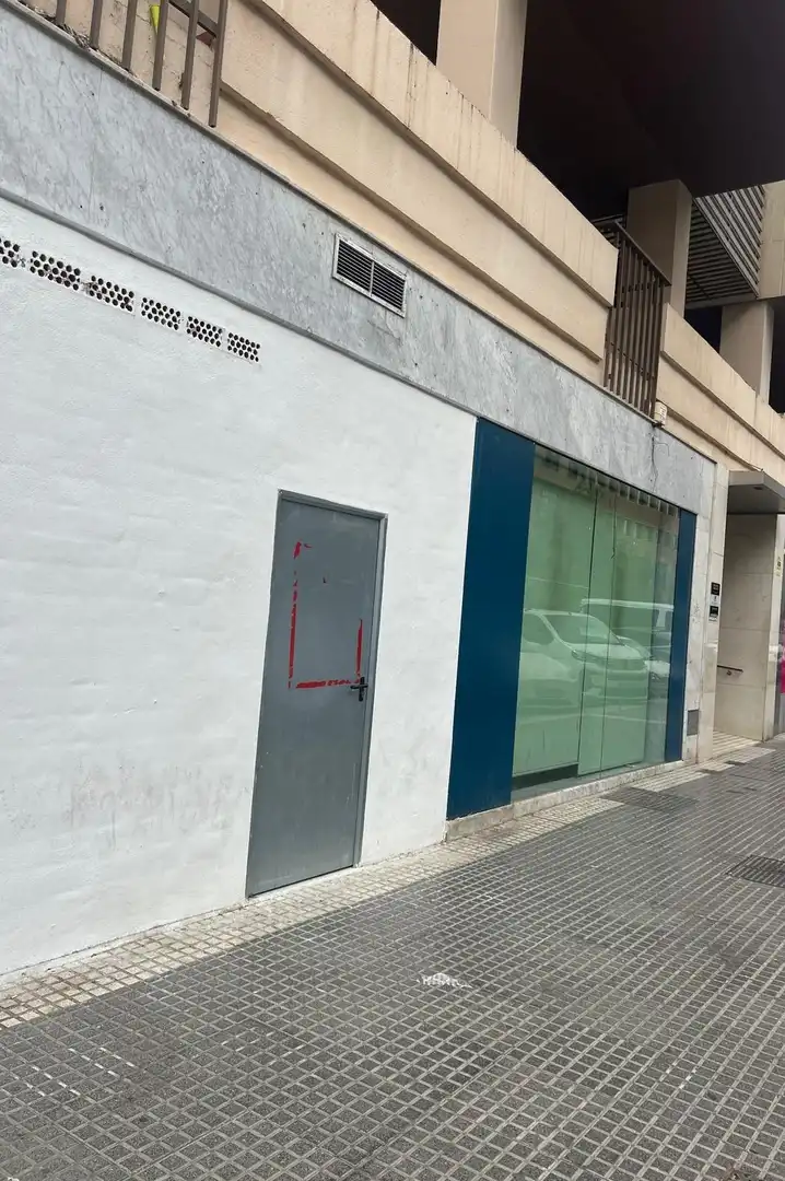 Locale commerciale in vendita a Cruz de Humilladero, imagen 2